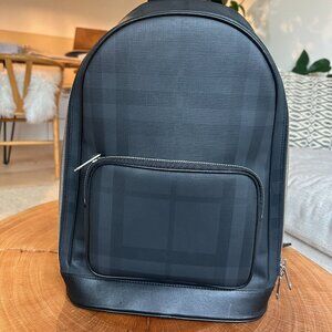 Sophisticated Burberry Backpack - Unisex